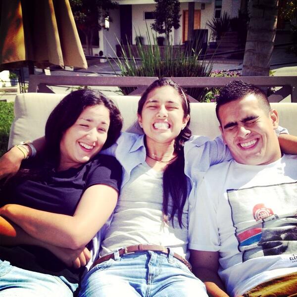 XimenaL96's tweet photo. Con los mejores @LuisaOviedo1 @CadavidP #México #Bestfriends !! http://t.co/XBy7zTHxrs