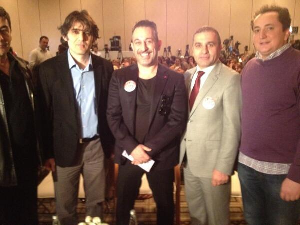 bulenttcetinn's tweet image. @1baskann @YAMANTARKAN @ceyhanocak @feritmirkan @CMYLMZ"Eşitlik İçin erkekler burda" @KSWISS otel The bosphorus