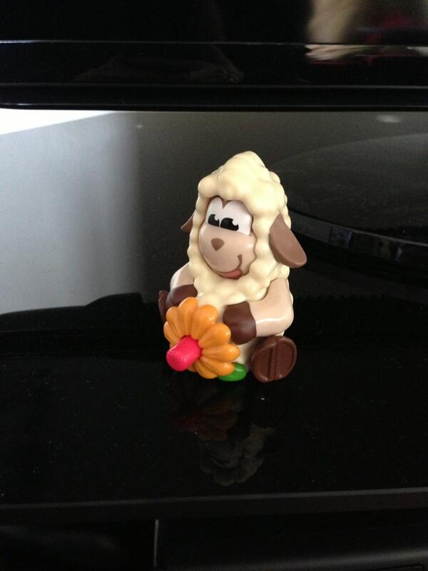 Herring1967's tweet image. RT @OctoberJones: Dear Kinder. I bought 1 of yr Easter eggs.The sheep shoving his cock through flower WAS a surprise