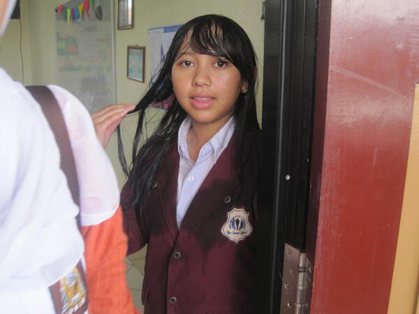 EsconeSmantie's tweet photo. Tetep cantik meski kulimis bucis:'3 @NadiaChandraDA @ABSmantie2013 #Snapshock #ABSMANTIE2013 http://t.co/aOFn9U2uQ4