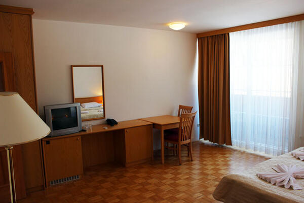 Hotel Bohinj tweet media