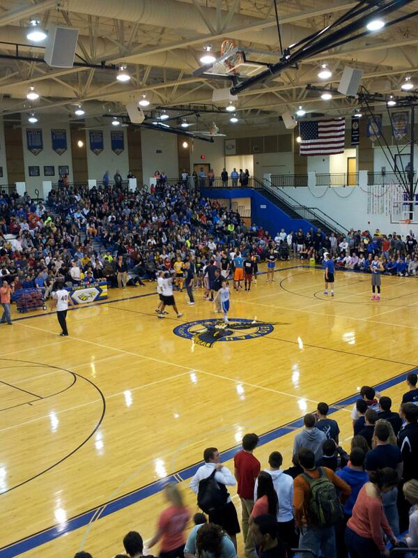 EtowahHigh's tweet photo. Teachers win, 45-41. Excellent play by both trends, most excellent officiating. #EHSRFL http://t.co/d32LflHWgV
