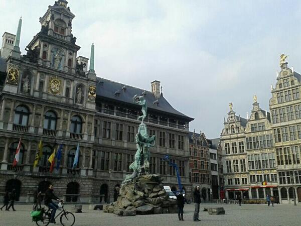 Antwerpen... #fb