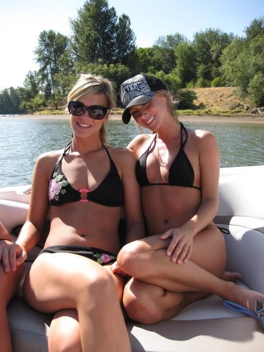 Throwing back on this Thursday. Please don't notice the Affliction hat. Boating w/ my college bestie