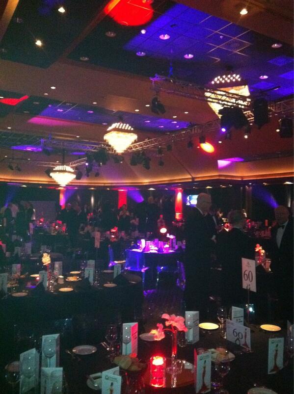 kimbijl's tweet image. Aangekomen op de prachtige locatie Huis ter Duin voor de @NTWawards. De zaal ziet er prachtig uit.