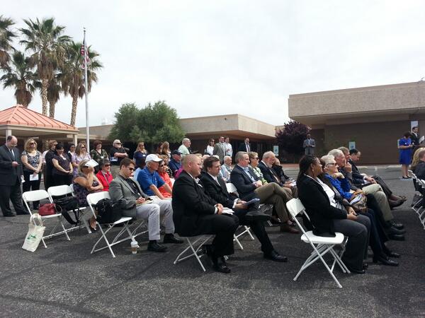 BuildingHopeNV's tweet image. It was a great turn out yesterday at the Blue Print Signing! Read more about it here. mynews3.com/content/news/l…