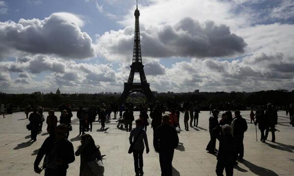 FranceInstituto's tweet photo. FRANCE PAISAJES: LA TOUR EIFFEL http://t.co/JGIdAYjmcR