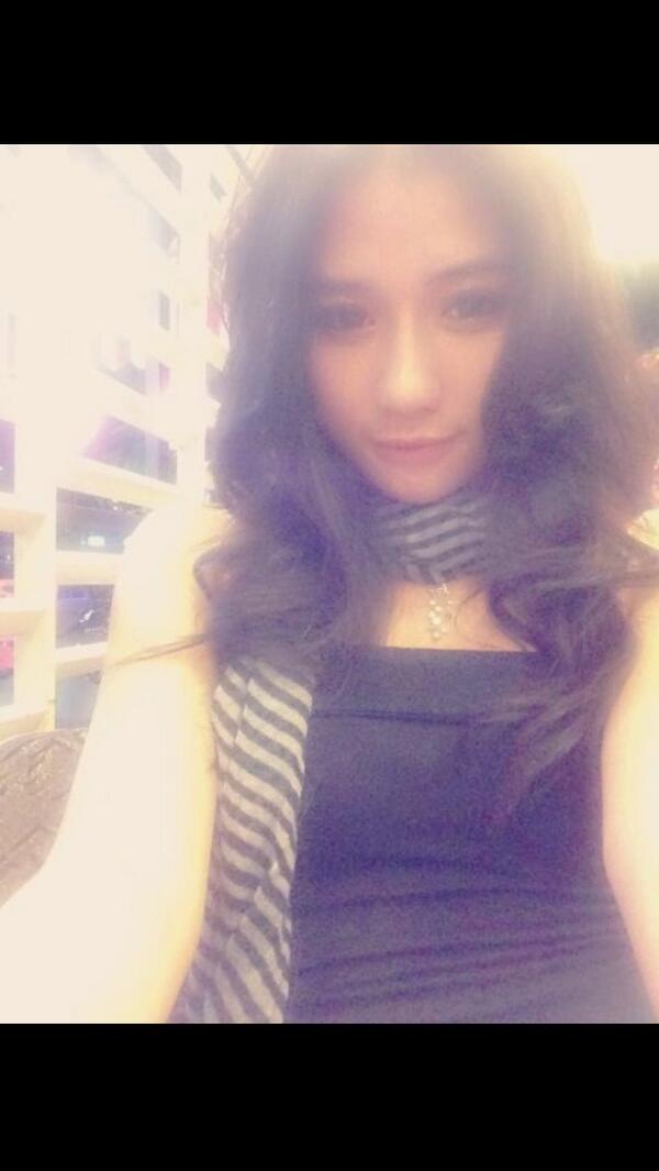 bellalunaferlin's tweet photo. Slamat pagiii inii mukaa terbaruu kuuu http://t.co/ss539wlrTG