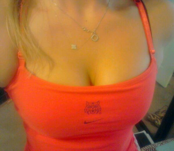 Pac12Boobs's tweet photo. Great pic from our fav. Go cats! "@la_femme_gela: @ZonaBoobs @Pac12Boobs gameday!! bear down! Let's go wildcats! http://t.co/iBnPpMLVxo"