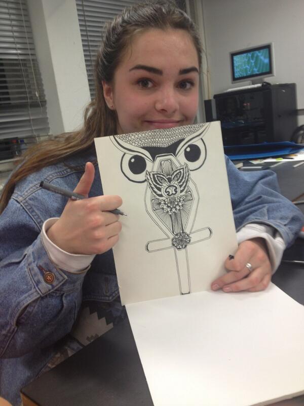 Irisvo's tweet photo. Genoeg getekend nu party? @lievex3 http://t.co/a2ty4qoYoi