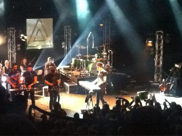 C_Pelton's tweet photo. @BASTILLEdan at Shepherds Bush Empire. Incred. http://t.co/MFnWbWHKTv