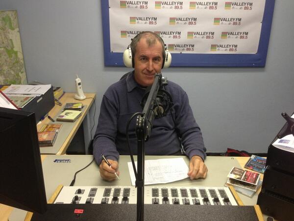 ValleyFM895's tweet photo. Tune in to Brett Gray now until 12 4 some great Good Friday music @ValleyFM895 or online via http://t.co/w2o9Xy7EPX http://t.co/dok6bk45La