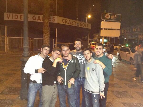 dani_faus's tweet photo. Los ultimos supervivientes @ivansusoo @santi_0_1 @josepet_2 @vicentet92 i @clepto89 http://t.co/YyL3Bs3MMA