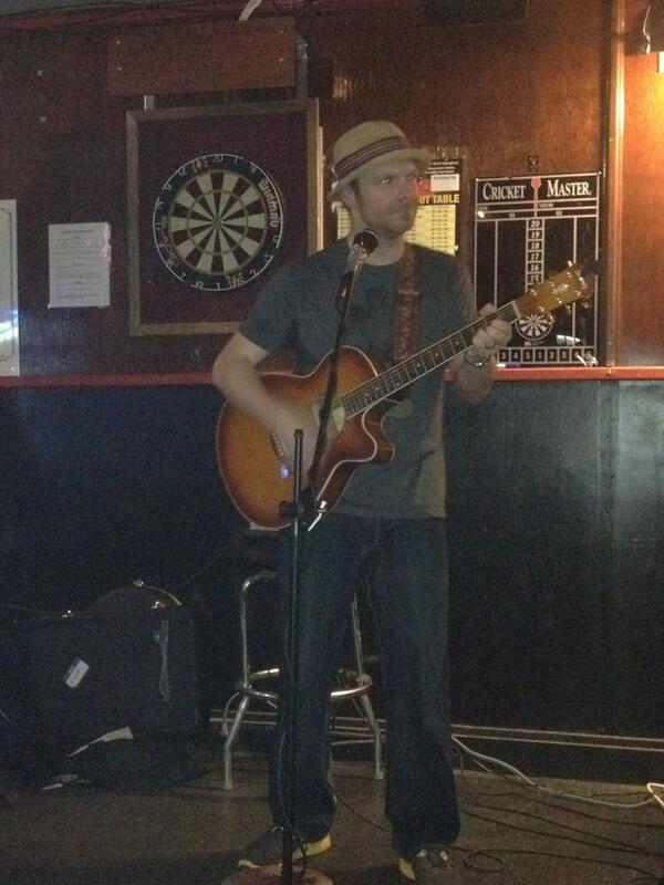 #Framingham fun with #RichieHudson at #RailroadSix. <a href="/ScottDamgaard/">Scott Damgaard</a> is here too!!
