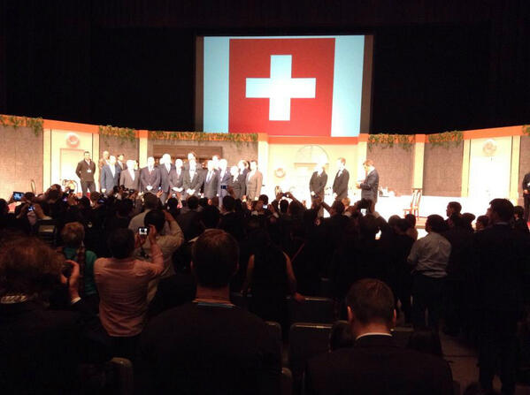 Paolo Basso aus der Schweiz ist der amtierende Gewinner der diesmaligen Sommelier Weltmeisterschaft 2013 in Tokyo.