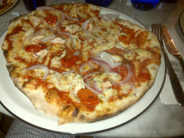 storey10's tweet image. The one thing I&apos;ve enjoyed on this trip is sampling the varied cuisine. So good to try new stuff. #polloadastra