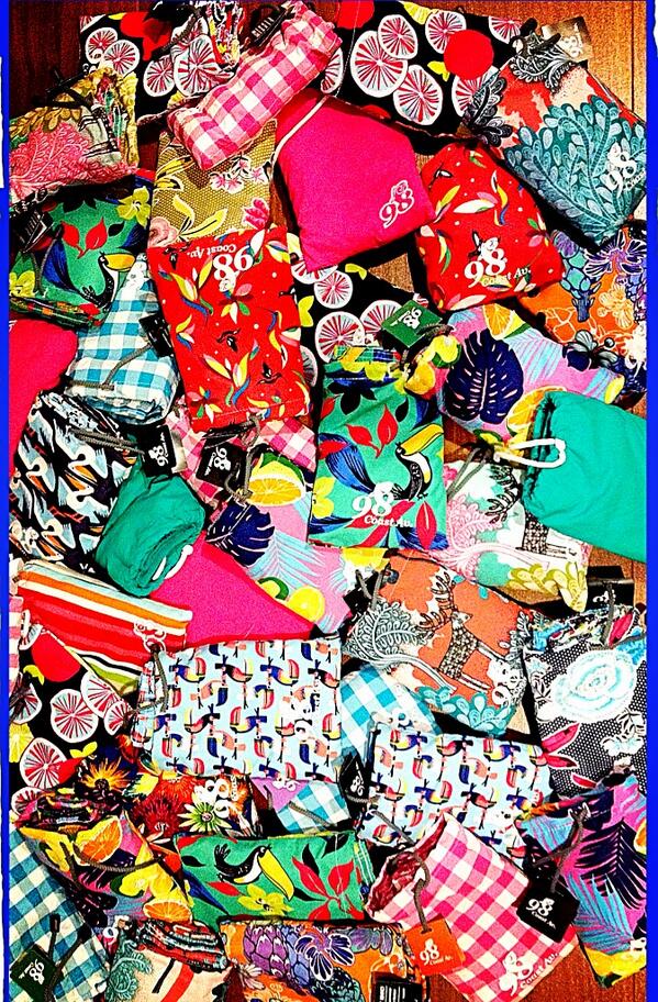monze_mr's tweet photo. Trajes de baño 98 coast. En @lalomacd http://t.co/x4vhT87ago