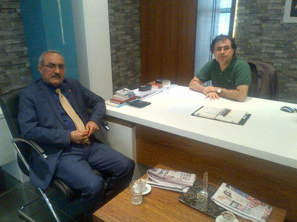 aybaruygur's tweet photo. Ak Parı Buca Ilce Baskanımız Buyugum Mustafa Solmazla ofısıımde. http://t.co/LpTF9Hqmaw