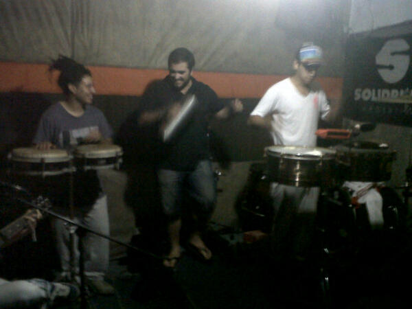 CharMalvestiti's tweet photo. Las percus estan sonando... Hoy explota Cortez con @Cupido_flechero http://t.co/UbwbKAg8WJ