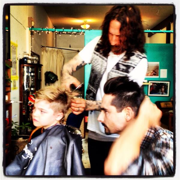 kevinrichardson's tweet photo. #BadAssCut for me and my boy! THNX @Shampoolio ! http://t.co/WcZJqlOFFO