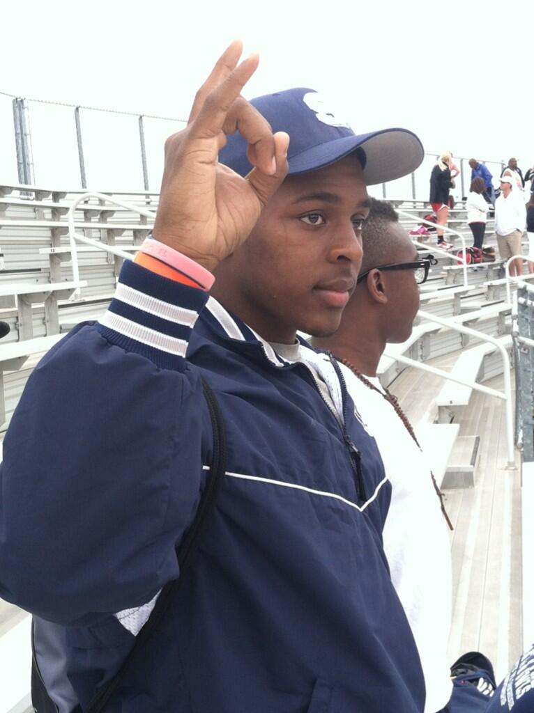 BGjcvltCIAAixDz.jpg:large