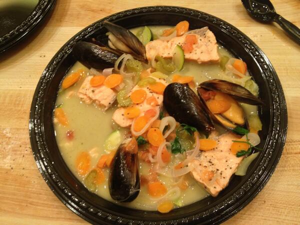 FoodUVegas's tweet photo. Great salmon and mussels at @FoodUVegas at @CaesarsPalace today! http://t.co/YpbLTF2TR8