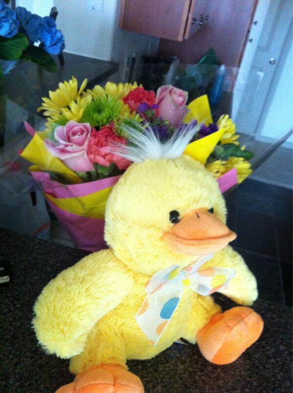 etigger8804's tweet photo. My wonderful husband is taking me on a date &amp; he bought me this :) #happywife http://t.co/dQN9bdcumO