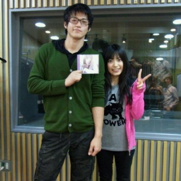 リョウ Miwa Fc会員 در توییتر これは小栗旬のオールナイトニッポンでmiwaのデビューシングル Don T Cry Anymore の宣伝でmiwaがゲスト出演した時の写真ですね 懐かしい W もうそんなに時が経ったか 早いな 感極まる Http T Co V0jrf1egu8 リョウ Miwa Fc会員 در توییتر これは小栗旬のオールナイトニッポンでmiwaのデビューシングル Don T Cry Anymore の宣伝でmiwaがゲスト出演した時の写真ですね 懐かしい W もうそんなに時が経ったか 早いな 感極まる Http T Co V0jrf1egu8