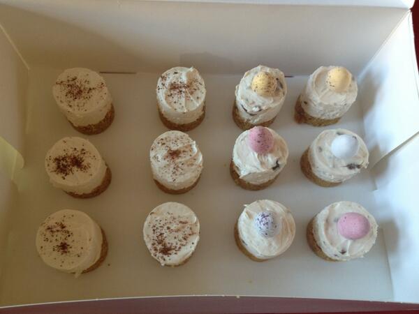 LilCheesecakeCo's tweet photo. Our mini little cheesecakes £5 for a box of 12 http://t.co/Xjydkyn8kE