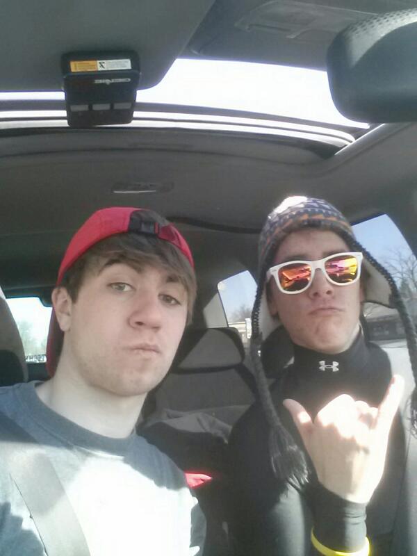 jaymills245's tweet image. Last practice of spring break with @LouMasi  #solidpractice #ihop #selfiesfordays