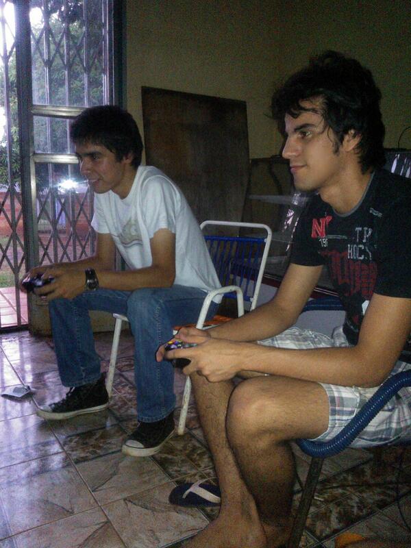 JuanCardozo5's tweet photo. @nosoy_mario jaja tu cara de miedo por que ya perdias jajaj http://t.co/nXLnvgfIpo