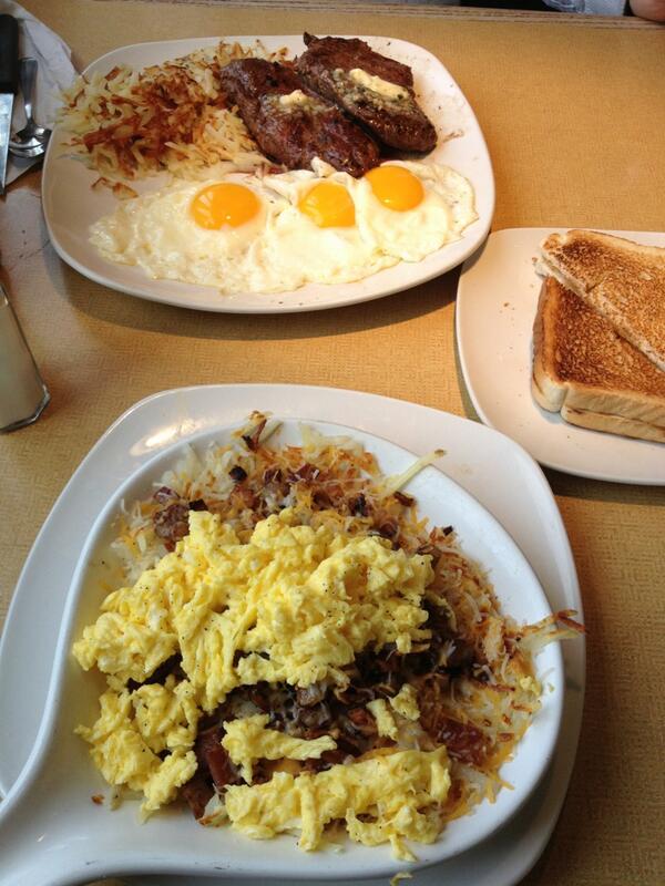 NA3HLPA's tweet image. Pre-Championship game meal... For persons not playing of course... @leelansdowne got the steak #ImMissingOut