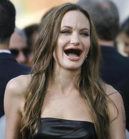 AWoTeeth's tweet photo. #angelinajolie #awoteeth #actresseswithoutteeth http://t.co/fVx91tyg2P