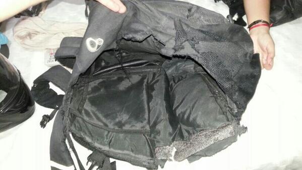 Dvangioni's tweet photo. En carca! El viaje tranqui, lastima que la mochila no opine lo mismo... http://t.co/AnsMKRNxkl