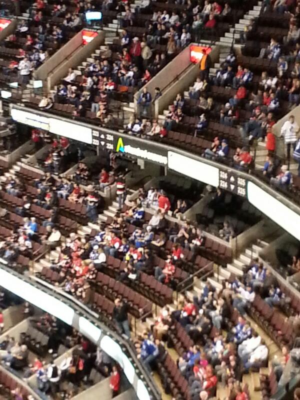 shawnthemow's tweet photo. best seats in the house @MattyFlow22  @Nooyen @EddyTheTurtleD http://t.co/uWBYrgYWjL
