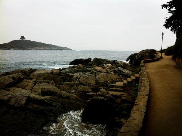 ignacialabber's tweet photo. Caminando por zapallar!! 👌☁😊 http://t.co/4k6VE0qHiz