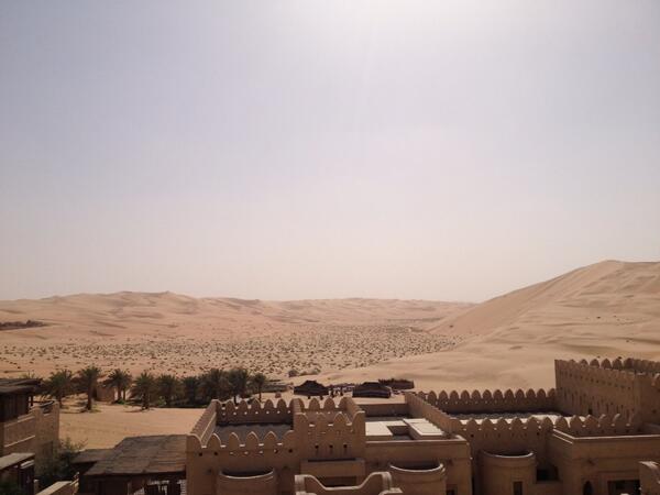 crazygerman95's tweet photo. Decent view from hotel room #desert #sand #uae http://t.co/L5aDgjmmaF