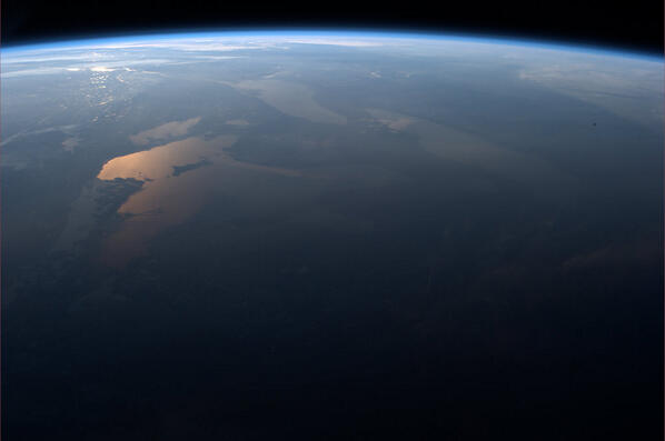 Cmdr_Hadfield tweet picture