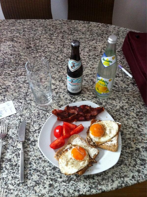 TyskNick's tweet photo. Let the Show begin @hainzpetit @HainzGrande @Stiggedy @Galamax2010 #earlybird #BAOsF http://t.co/kYLhHZDiMg