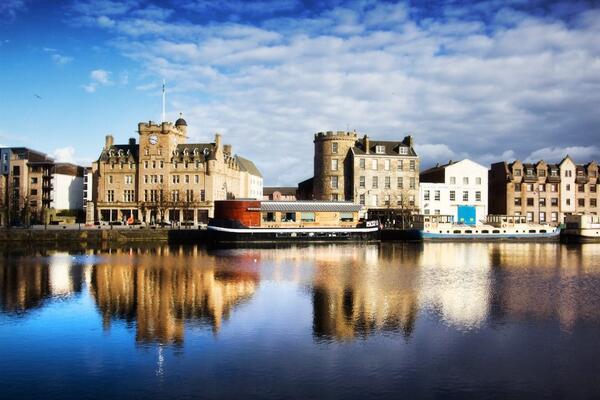 edinspotlight's tweet photo. Sunshine at The Shore yesterday #Edinburgh #Leith http://t.co/h9GubJylLM