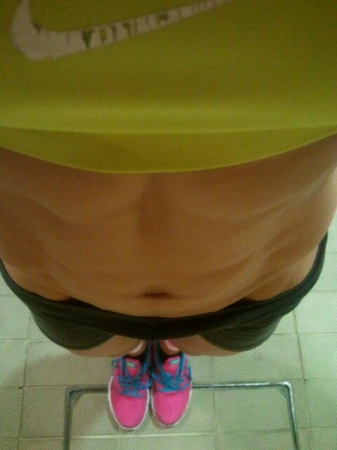 Amaya_Fitness's tweet image. Hoy el #abdomen tiene descanso...lo que ves es lo que hay.... :P .Porque somos lo que #comemos