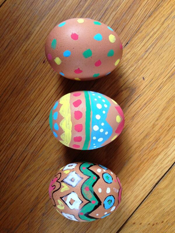 reyn01ds's tweet photo. Eggs painted, now off to find a hill for Lucas to roll his eggs! @l4ur486 http://t.co/jlphYSwsFL