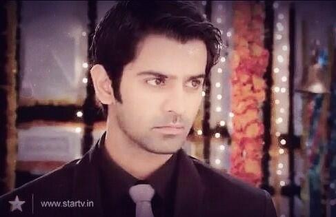 Anjaani07's tweet image. I miss this.. *sigh* #RandomEdit #ArnavSexyRaizada😍