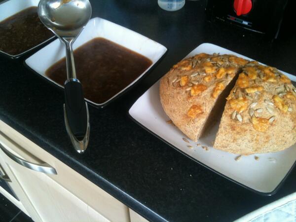 Banxy's tweet image. W00t! #RusticCooking #FrenchOnionSoup #HomemadeBread