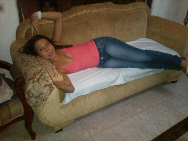 otramujerporaqu's tweet photo. de relax en casita <3 http://t.co/t1G7WxwL58