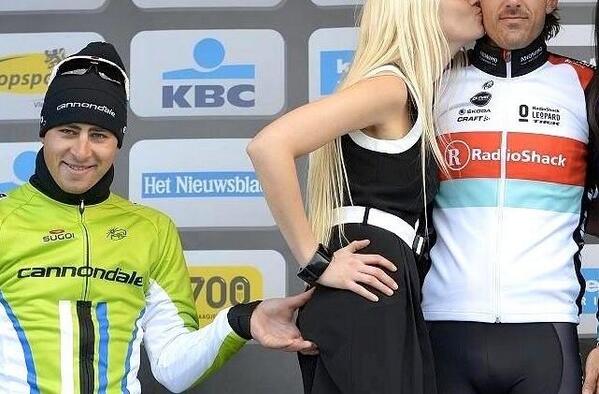 FOTO | Off-topic: wielrennen kan soms prachtig zijn! (via <a href="/arjanschouten/">Arjan Schouten</a>) #Sagan*