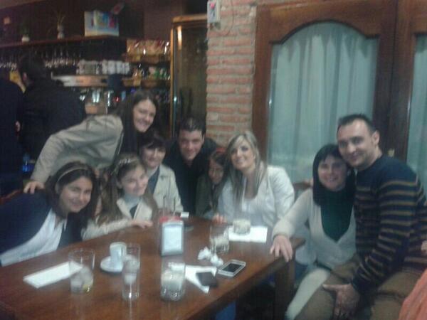 Bobby_Bulebar's tweet photo. Vaya grupito para despedir la semana santa mi hermano la caña de España http://t.co/dESh5o6VkS