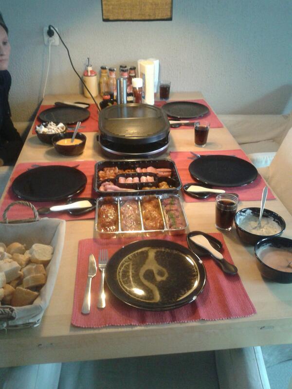 xxannedienxx's tweet image. Dimnertime :)