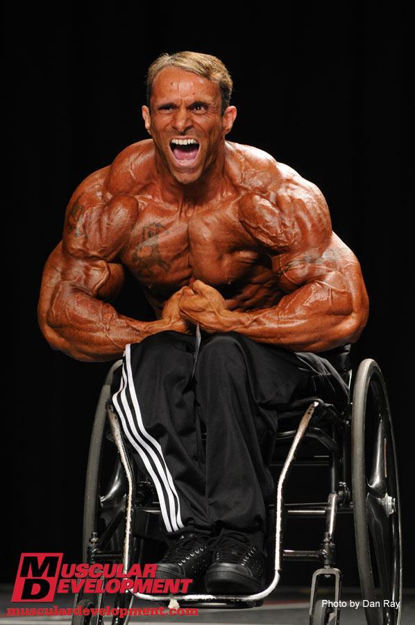 Бодибилдеры инвалиды. Качки инвалиды. Bodybuilders in wheelchair. Бодибилдинг для инвалидов. Бодибилдеры инвалиды.