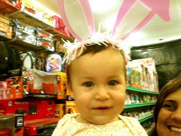 beijosbelli's tweet photo. Uma feliz pascoa exclusiva para minha coelhinha  mais linda do mundo mt mt mts saudades bjs http://t.co/evIYawRuMP